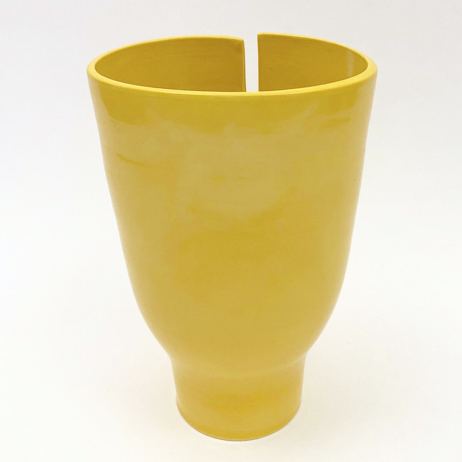 DaLo - Ceramic Idoles Vases Glazed in Yellow