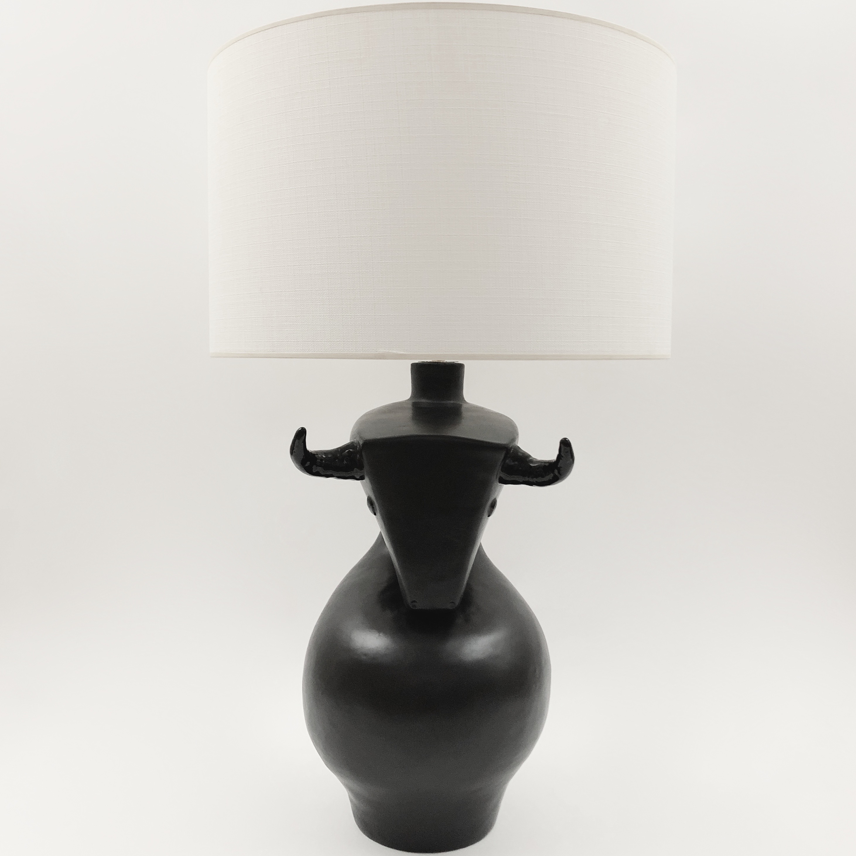 DaLo - Ceramic Table Lamp, Black Bull Shaped