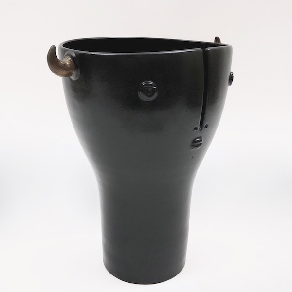 DaLo - Black Ceramic Bull Vase