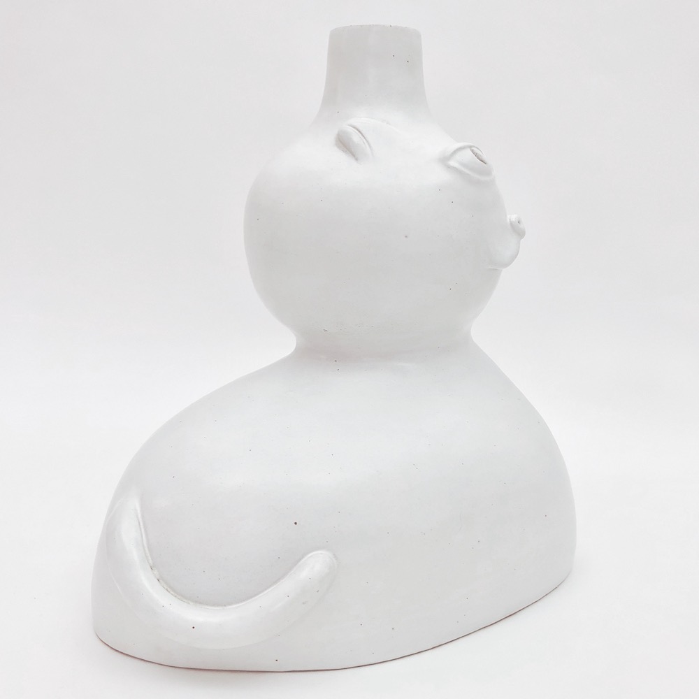 DaLo - White Ceramic Lamp Base, Cat